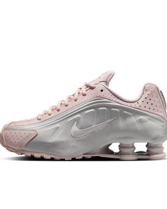 NIKE SHOX R4 | AR3565-600 BARELY ROSE/MTLC PLATINUM