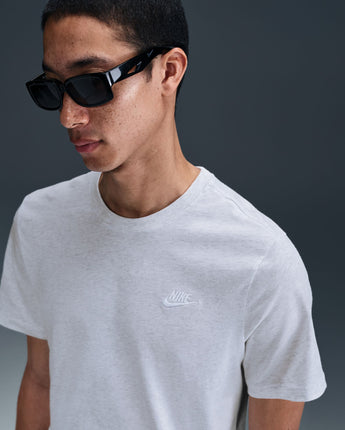 NIKE SPORTSWEAR CLUB TEE | AR4997-101 WHITE/BLACK