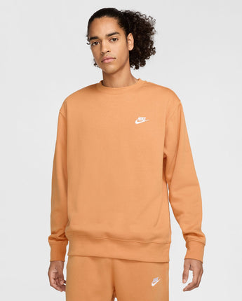 NIKE SPORTSWEAR CLUB FLEECE CREWNECK | BV2662-856 COPPER MOON/WHITE