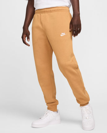 NIKE SPORTSWEAR CLUB JOGGER BB | BV2671-856 COPPER MOON/COPPER MOON/WHITE