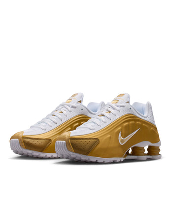 NIKE SHOX R4 (GS) | CW2626-700 METALLIC GOLD/METALLIC GOLD-WHITE