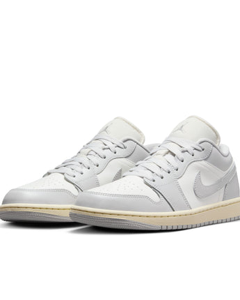 W AIR JORDAN 1 LOW | DC0774-103 SAIL/NEUTRAL GREY-COCONUT MILK