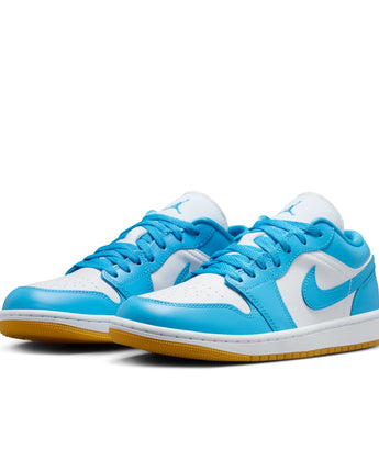 W AIR JORDAN 1 LOW | DC0774-104 WHITE/DK POWDER BLUE-GUM LIGHT BROWN