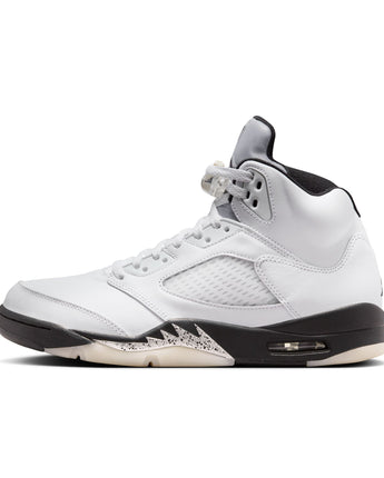 AIR JORDAN 5 RETRO "WHITE AND BLACK" | DD0587-110 WHITE/BLACK-SAIL-METALLIC SILVER