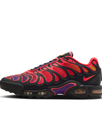 NIKE AIR MAX PLUS DRIFT | FD4290-003 BLACK/BRIGHT CRIMSON-FIELD PURPLE