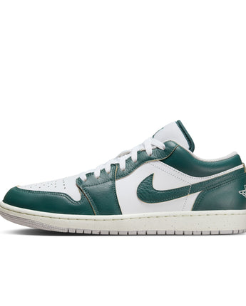 JORDAN 1 LOW SE | FQ7687-300 OXIDIZED GREEN/OXIDIZED GREEN-WHITE-SAIL