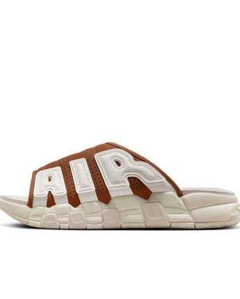 NIKE AIR MORE UPTEMPO SLIDE | FQ8700-200 LT BRITISH TAN/SAIL-LT OREWOOD BRN-CLEAR