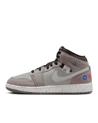 AIR JORDAN 1 MID SE (GS) | FZ1209-001 GUNSMOKE/MATTE SILVER-BLACK-LASER ORANGE