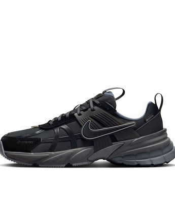 NIKE V2K RUN GTX | FZ2622-001 BLACK/BLACK/IRON GREY/MEDIUM ASH