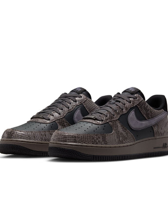 NIKE AIR FORCE 1 '07 LV8 | HF2898-001 OFF NOIR/LIGHT CARBON-CAVE STONE-BLACK