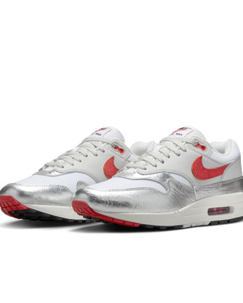 NIKE AIR MAX 1 PREMIUM | HF7746-100 WHITE/CHILE RED-METALLIC SILVER