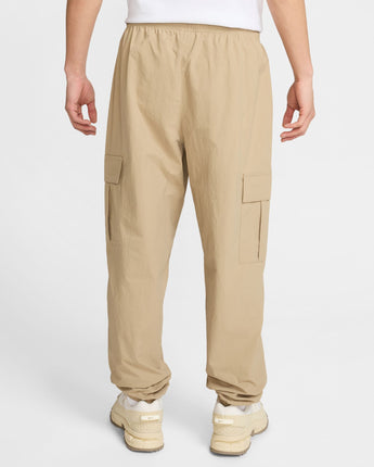 NIKE CLUB WOVEN CARGO PANT | HJ1990-297 PARACHUTE BEIGE/WHITE