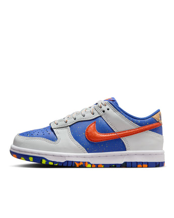 NIKE DUNK LOW (GS) | HJ9233-025 PHOTON DUST/TOTAL ORANGE-ASTRONOMY BLUE