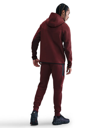 NIKE TECH FLEECE JOGGER | HV0959-619 DARK TEAM RED/BURGUNDY CRUSH/BLACK