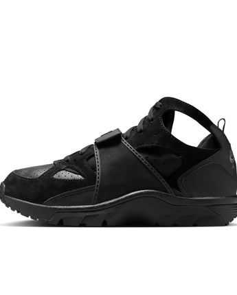 NIKE AIR TRAINER HUARACHE | IB0497-002 BLACK/BLACK
