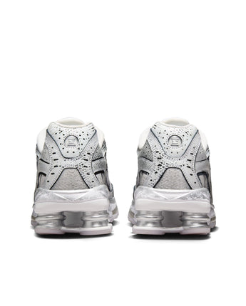 NIKE SHOX RIDE 2 | IB8174-100 WHITE/MTLC PLATINUM-BLACK-FLT GOLD