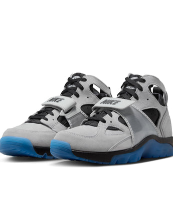 NIKE AIR TRAINER HUARACHE | IH4469-012 WOLF GREY/STAR BLUE-BLACK