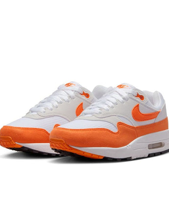 W NIKE AIR MAX 1 | DZ2628-002 NEUTRAL GREY/SAFETY ORANGE-WHITE-BLACK